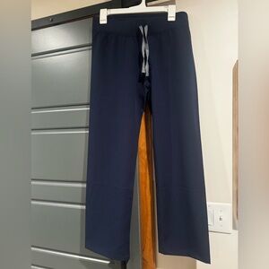 FIGS Livingston size Small in navy